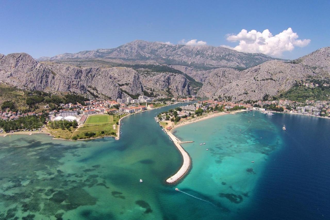 Apartments With A Parking Space Omis - 10362 Exterior foto
